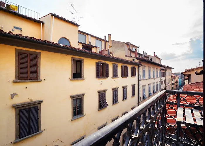 Live Florence Guest House