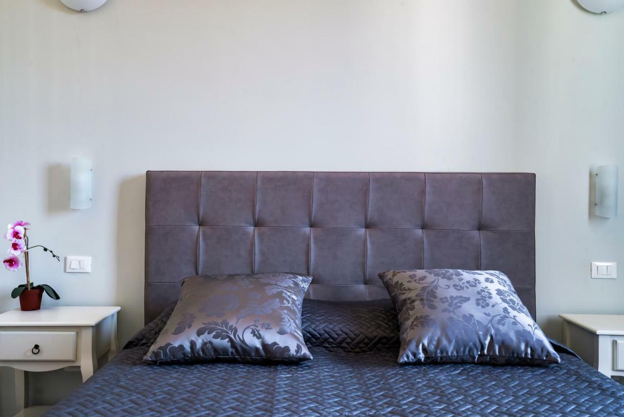 Live Guest house